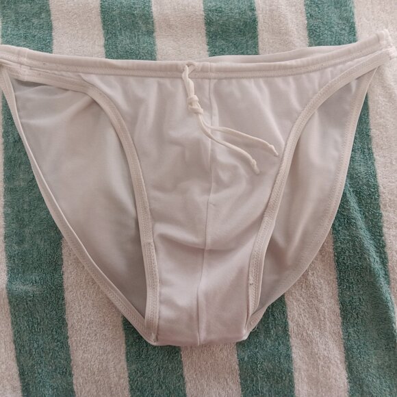 (Pre-Owned) VINTAGE "ATSUI" SWIM BRIEF, < 1" SIDES, WHITE, (*) EST. "S" (30") - Picture 4 of 5